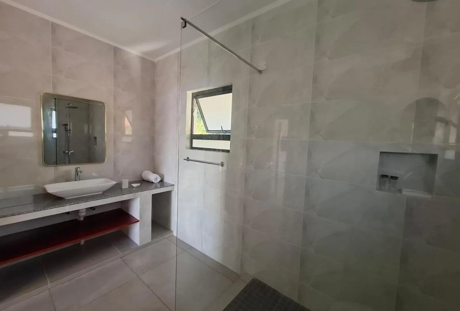Tropical Secrets Holiday Apartments Victoria